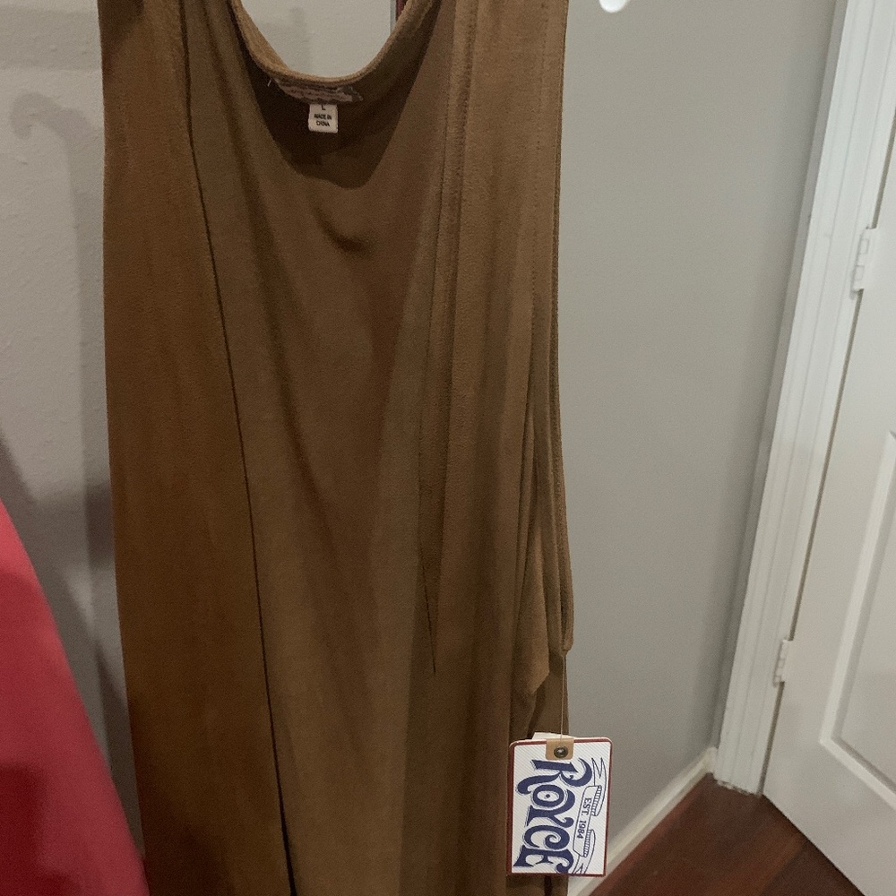 Wear over your blouse color is tan, never worn